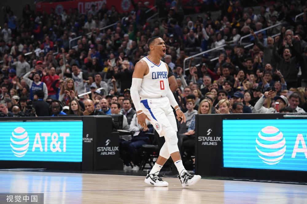 战术上进行 战术上进行